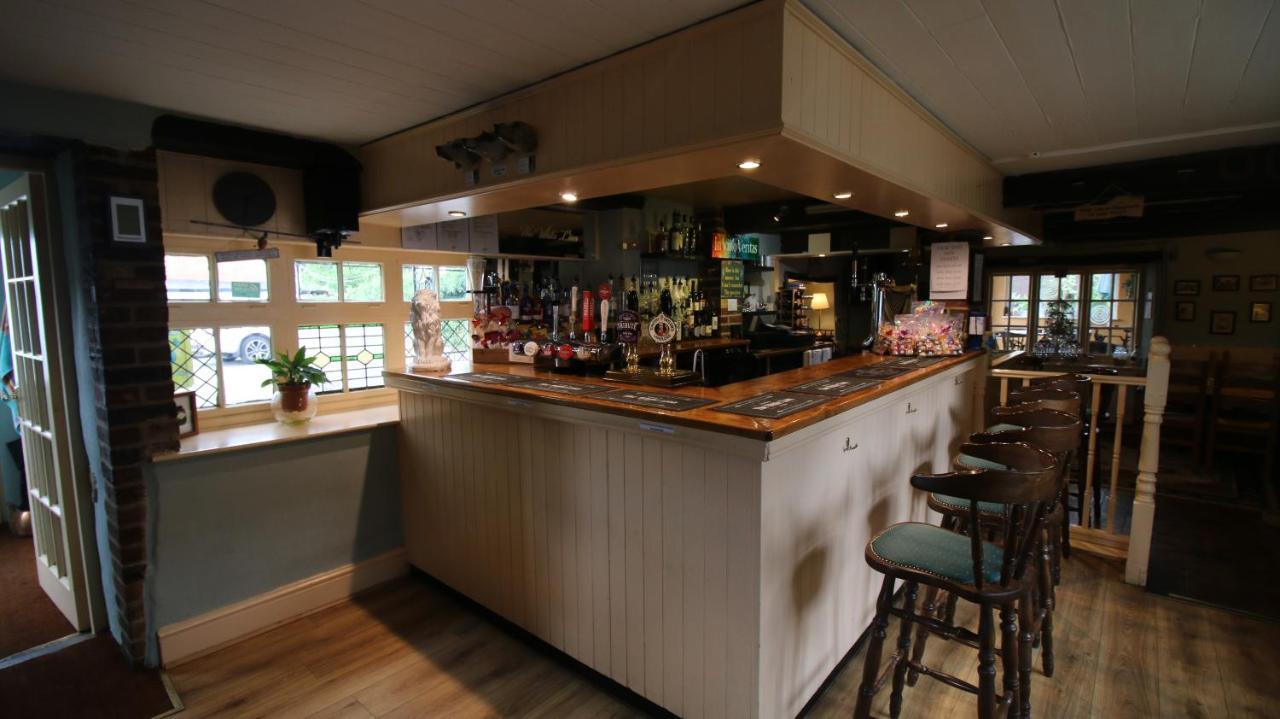 The White Lion At Wicken Bed & Breakfast มิลตันคีนส์ ภายนอก รูปภาพ