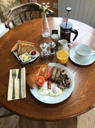 The White Lion At Wicken Bed & Breakfast มิลตันคีนส์ ภายนอก รูปภาพ