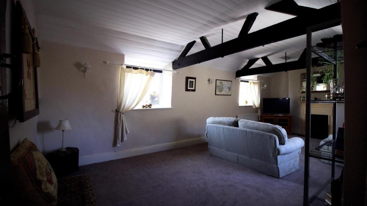 The White Lion At Wicken Bed & Breakfast มิลตันคีนส์ ภายนอก รูปภาพ
