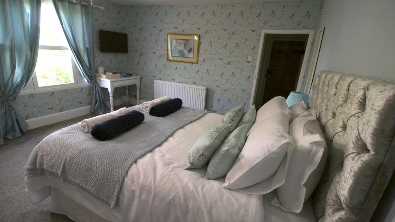 The White Lion At Wicken Bed & Breakfast มิลตันคีนส์ ภายนอก รูปภาพ