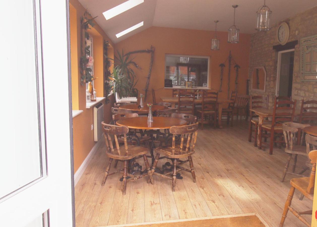 The White Lion At Wicken Bed & Breakfast มิลตันคีนส์ ภายนอก รูปภาพ